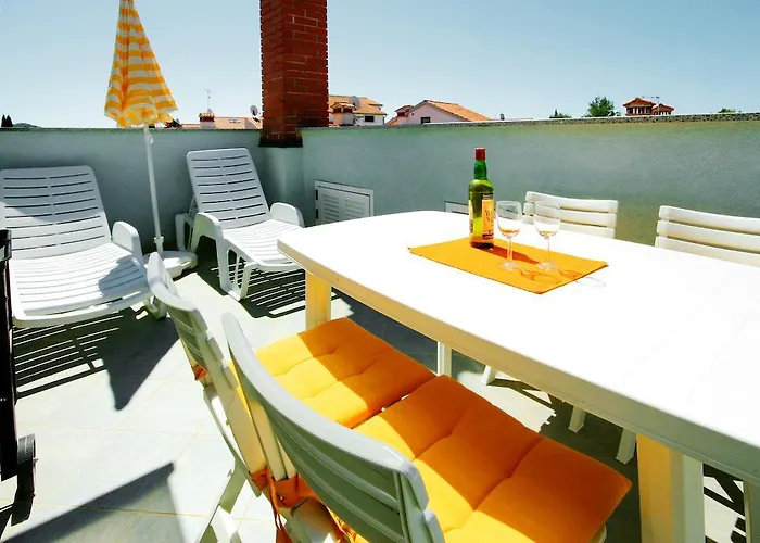 アパート Rossana